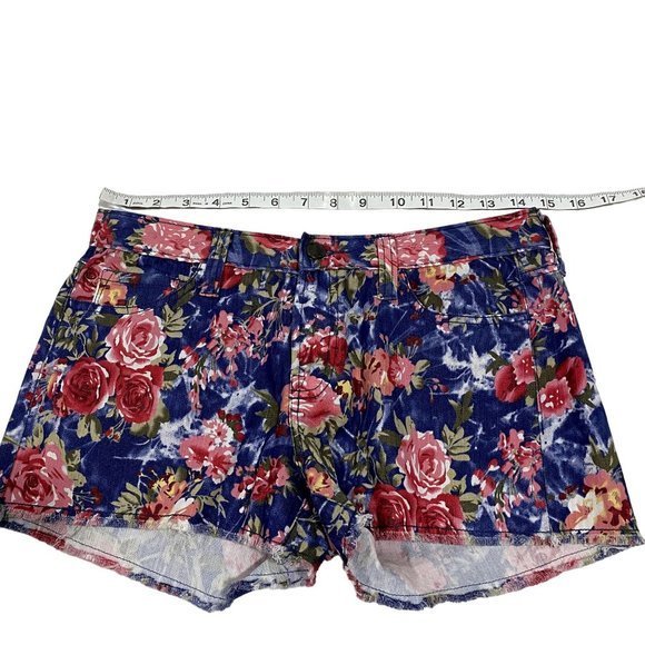Alicia + Megan Floral Cut-Off Shorts Size M NWOT - Picture 5 of 7